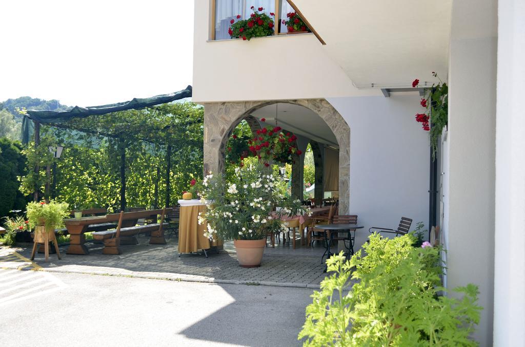 Guest House Gostisce Jutrisa Rogatec Exterior foto